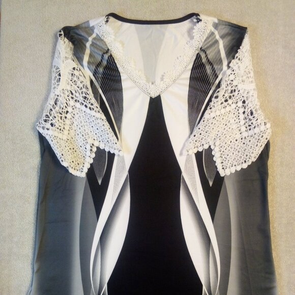 Tops - LACE with CLASS